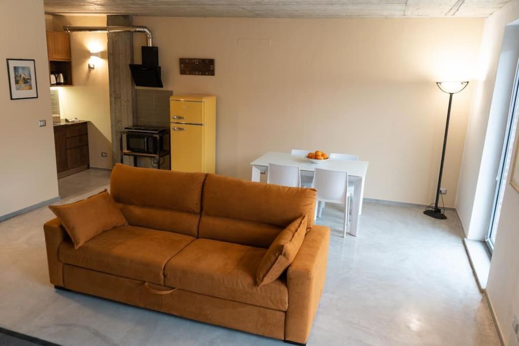 Ferienwohnung Centro Storico Recinto Dei Nobili 4-Private Parking Asti Exterior foto